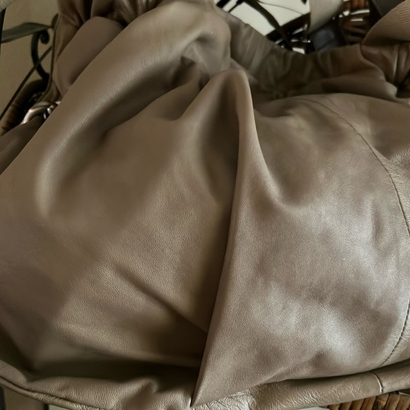 Huis Clos Shoulderbag/Tote/Crossbody🔥 - Picture 10 of 16